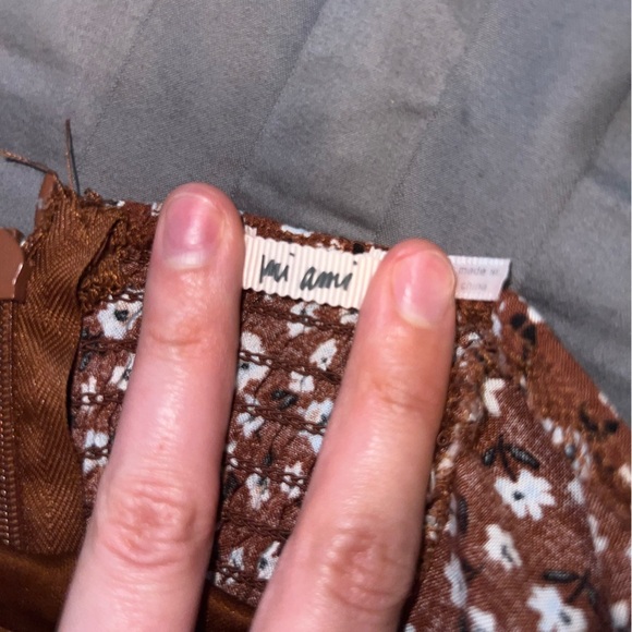 Francesca’s Mallorie Ditsy Floral Smocked Mini Dress Size Medium - Picture 5 of 6